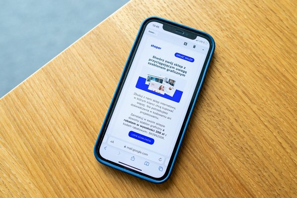 Comment configurer un réseau Wi-Fi en maillage pour une couverture homogène dans un grand espace?